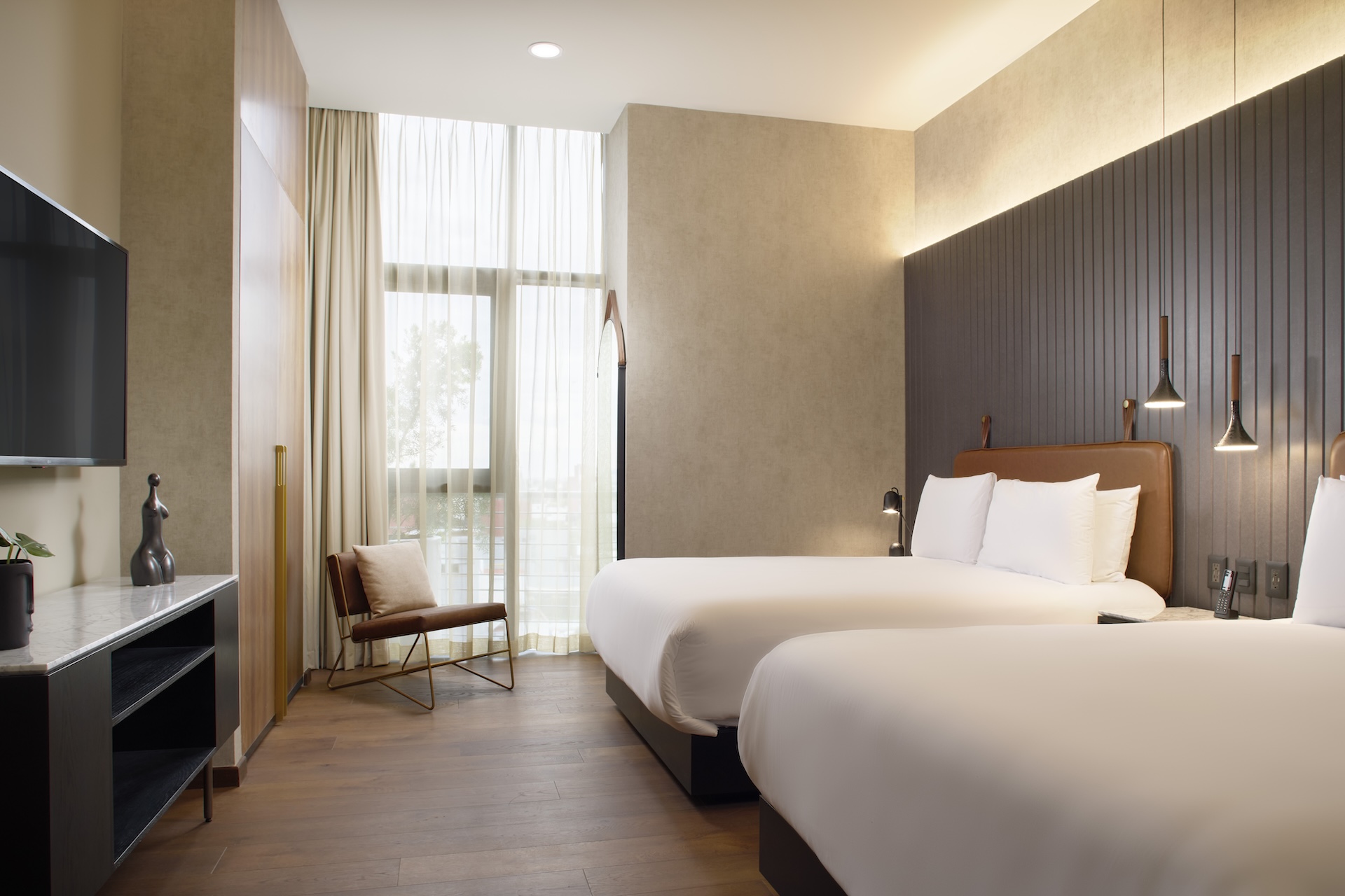 DOUBLE SLEEPING SUITE