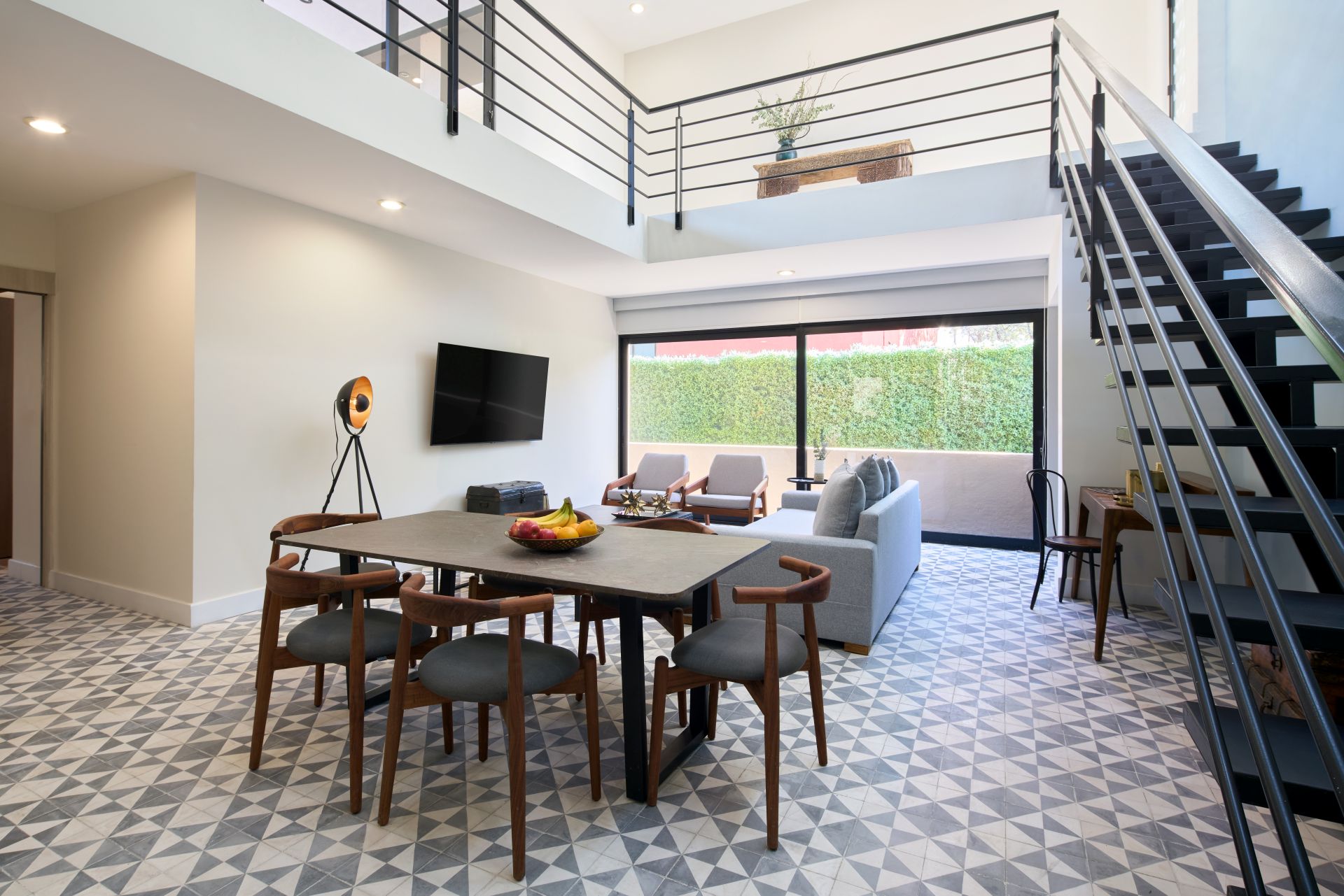1 LI 203- 1 DINING & LIVING ROOM