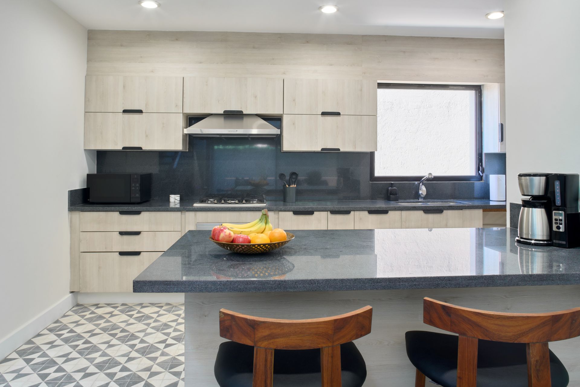 2 LI 203- 2 KITCHEN