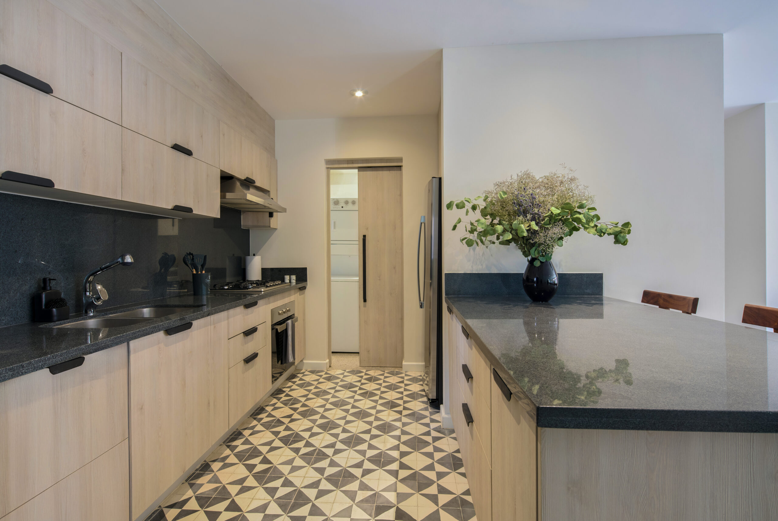 BG 101- 2 KITCHEN