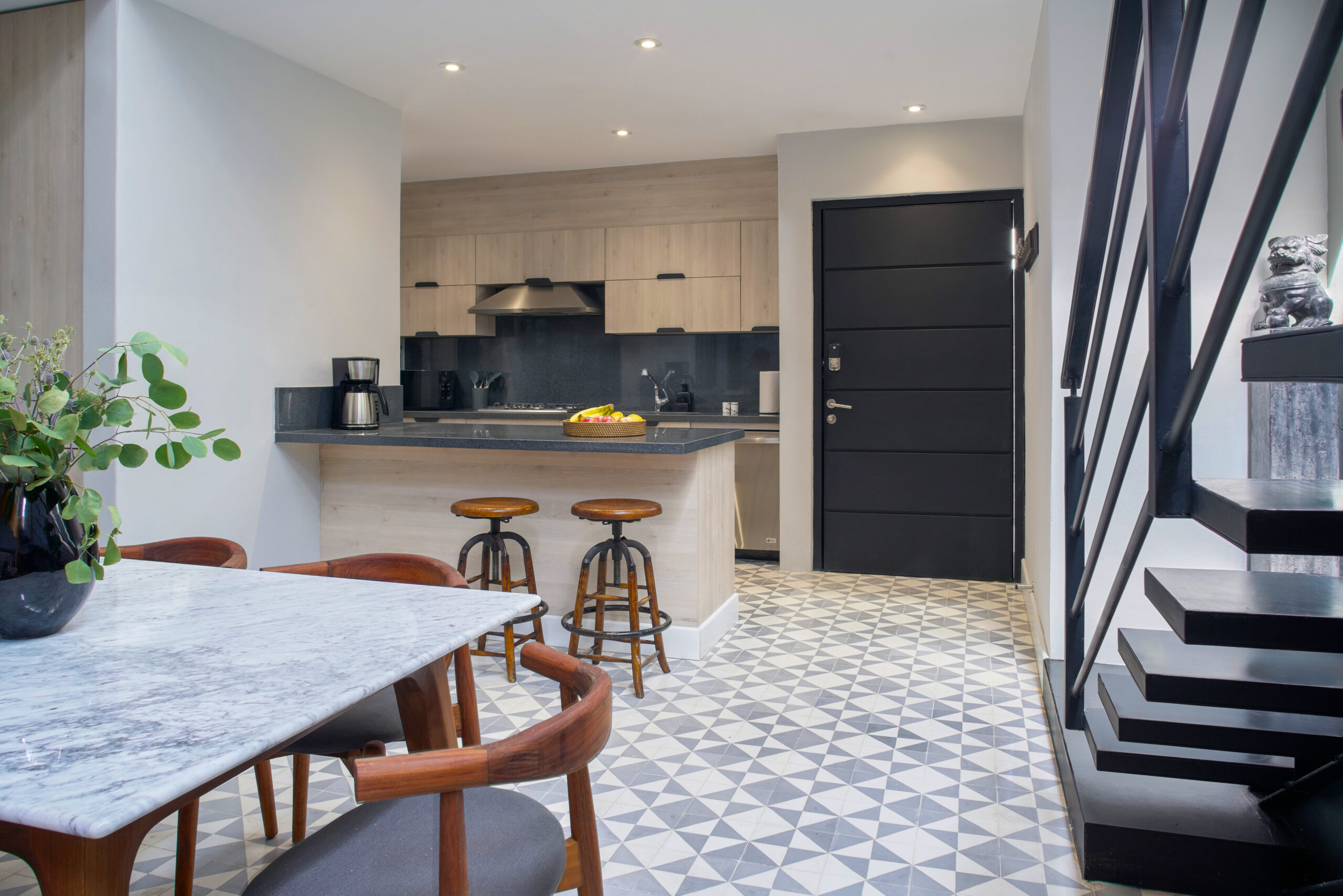 JA 103- 2 DINING ROOM & KITCHEN