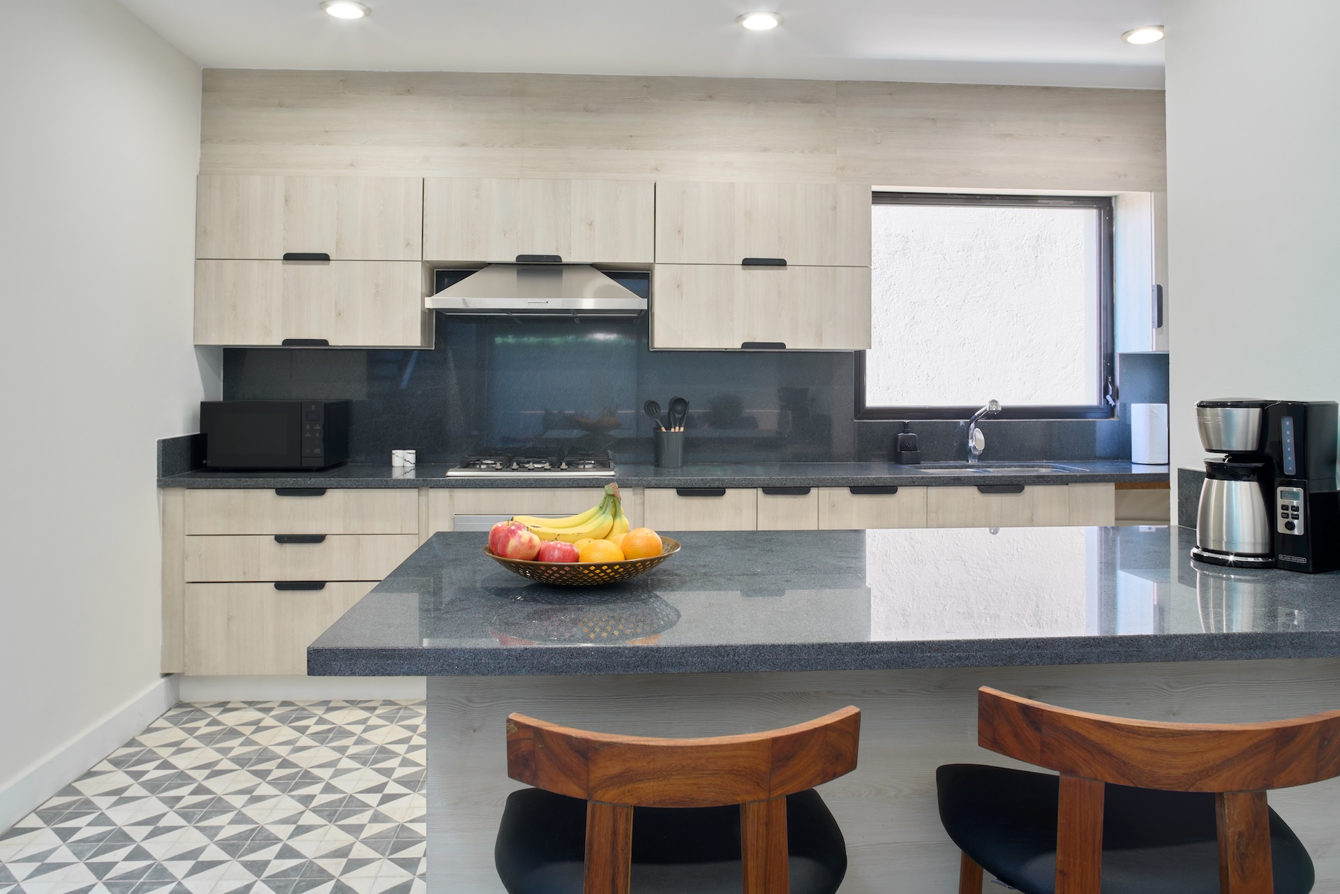 LI 203- 2 KITCHEN